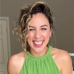 ***MEET YOUR SELLER*** Fast shipping! Free gifts!